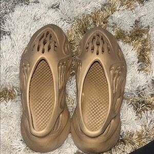 Yeezy Tan Women's Sneakers